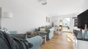 TV, peis og bordtennis