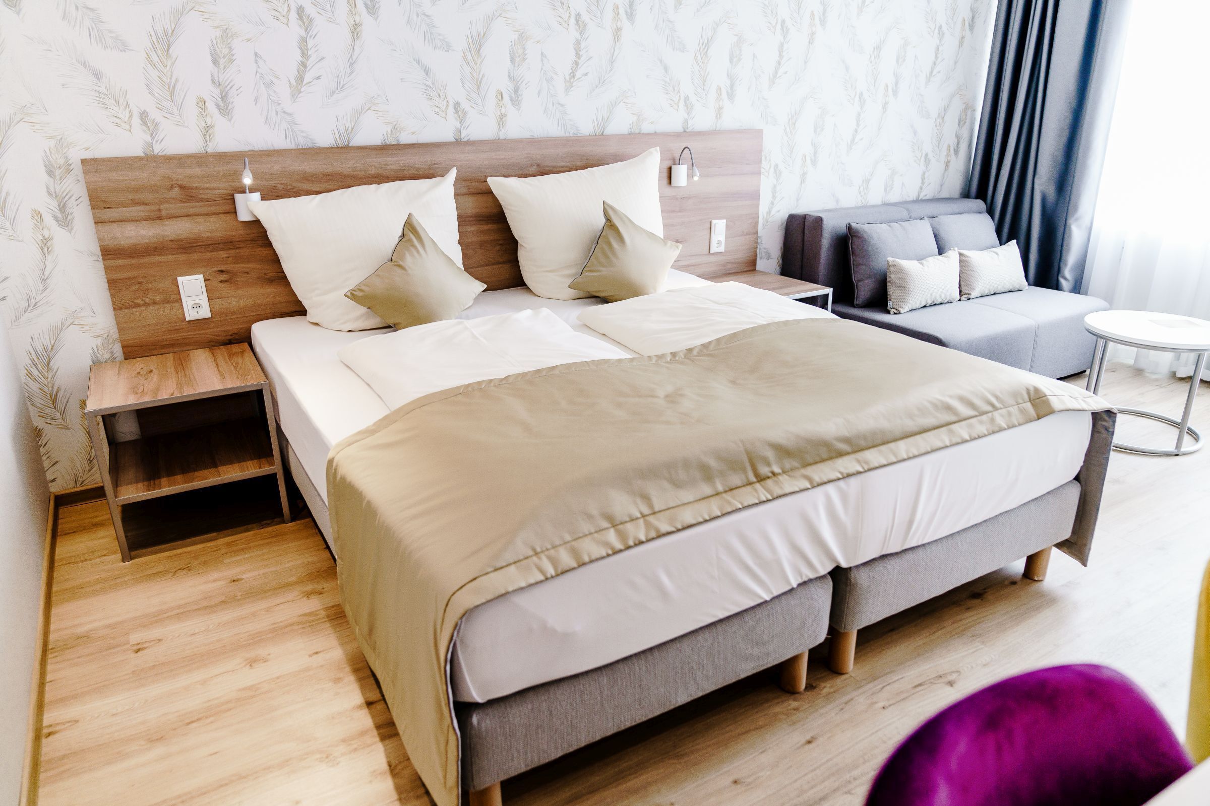 1 chambre, bureau, accès Internet, draps fournis