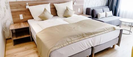 1 chambre, bureau, accès Internet, draps fournis