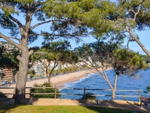 Lloret Holiday Rentals Villa Olombel