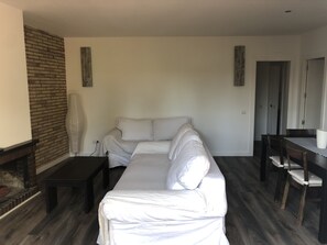 Smart TV - Casa CON Piscina Privada EN Sitges, A 5 Minutos DE LA Playa (SITGES)