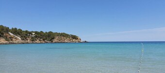 New charming sea view apartment | Walking distance to Cala Llenya