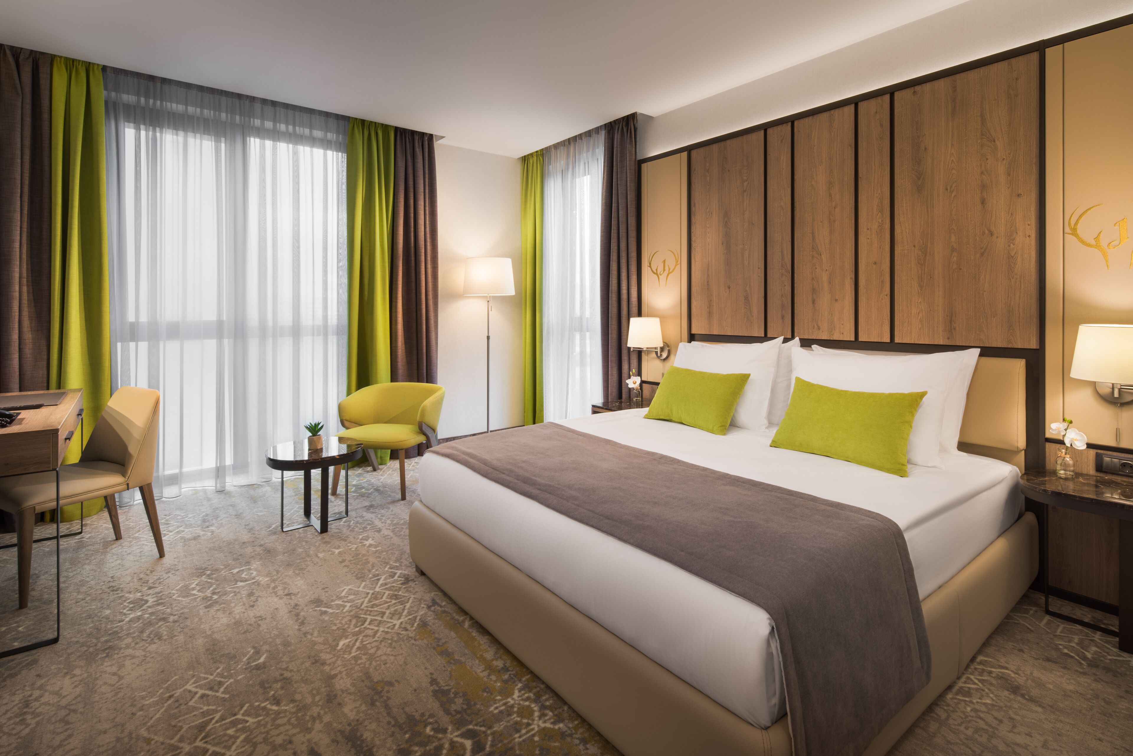 standard double room | 1 bedroom, memory-foam beds, minibar, in-room safe