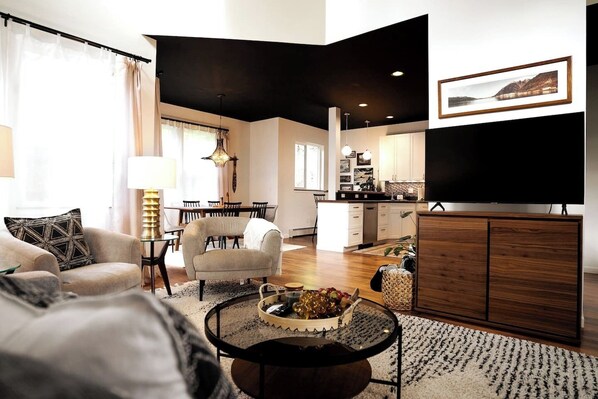 Smart TV, stereo
