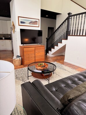 Smart TV, stereo - The Windfall, a Luxury Alaskan Vacation Home (Juneau)