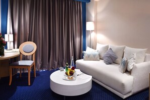 Superior Double or Twin Room | Minibar, in-room safe, desk, laptop workspace - Flower Town Hôtel & Spa (Rabat)
