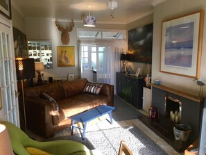 TV, video library, stereo