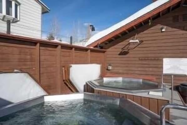 Condo, 2 Bedrooms | Outdoor spa tub