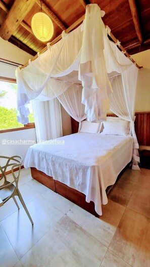 2 quartos, ferros/tábuas de passar roupa, berço de viagem