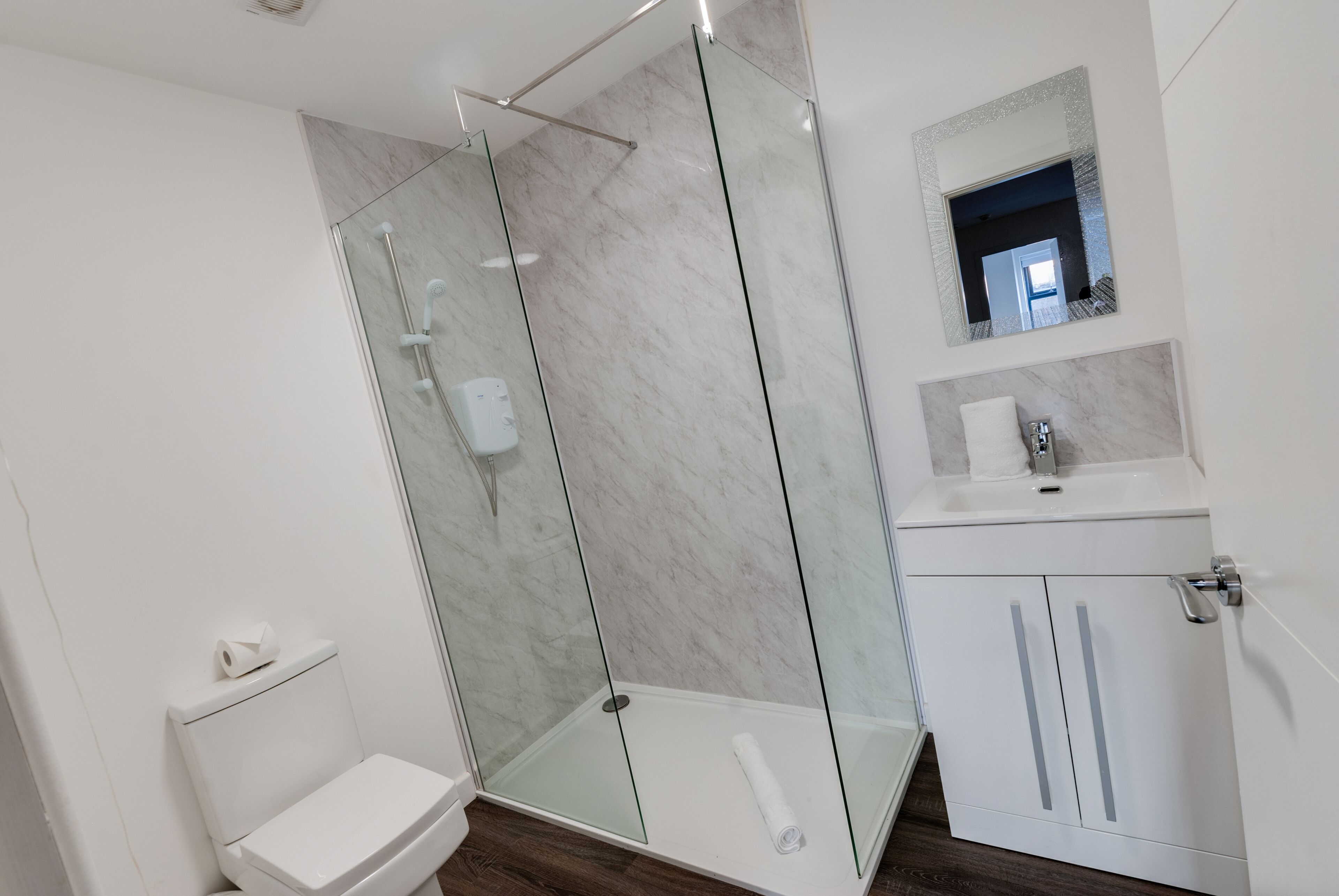 City Apartment | Bathroom