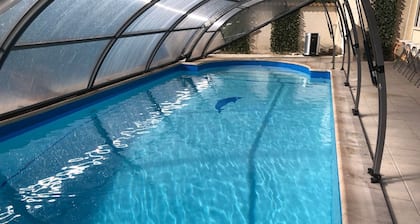 Charmante 220m² Villa mit Pool (beheizt) in der Provence 4-Sterne ****