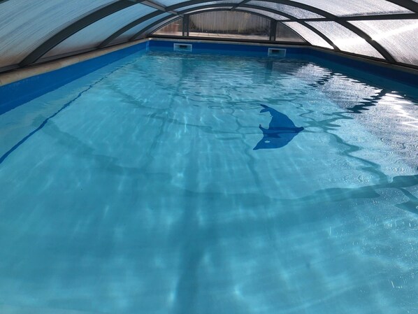 Piscina interna, piscina externa