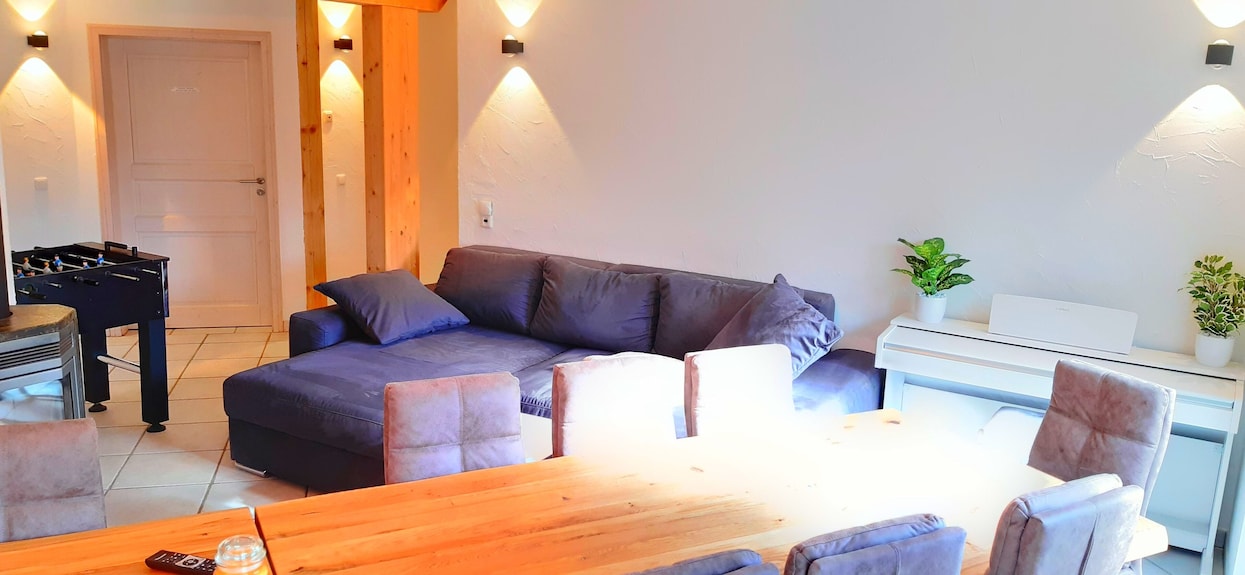 Ferienhaus Große Weite Welt Mit 9 Schlafzimmern, 2 Badezimmer, 4x Wc, Garten - Wiehl