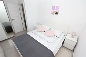 Apartment, 1 Bedroom, Non Smoking, Balcony | Iron/ironing board, free cribs/infant beds, free WiFi, bed sheets - Apartments Polenta (Rovinj)