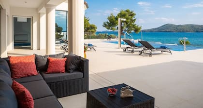 Luxury Villa Sea Whisper Sibenik with 2 Pools, Gym