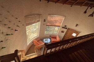 Classic Cottage | Individually furnished, WiFi, bed sheets