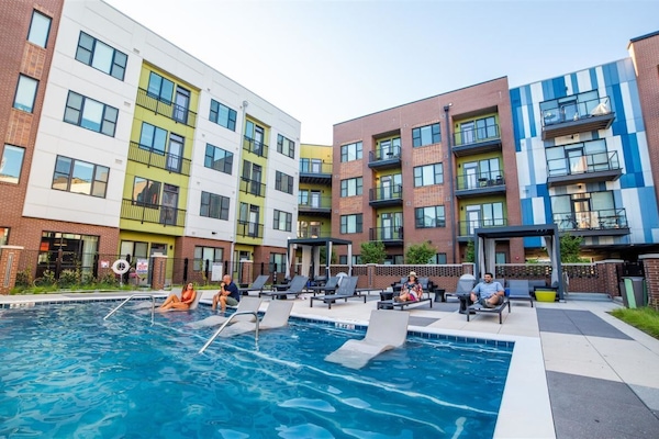 CityWay offers 2 pools to enjoy