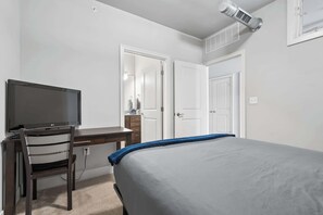 2 bedrooms, desk, iron/ironing board, travel cot