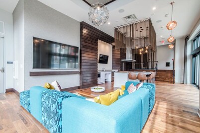 Stay Downtown Indy—Modern Comfort + Free Parking!