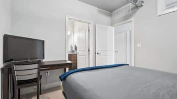 2 bedrooms, desk, iron/ironing board, travel cot