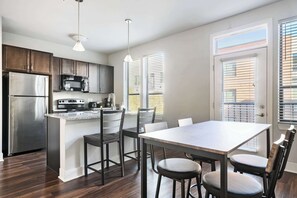 Dining - Stay Downtown! Modern Indy Condo w/ Free Parking (Indianapolis)