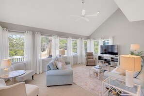 Smart-TV og DVD-spiller