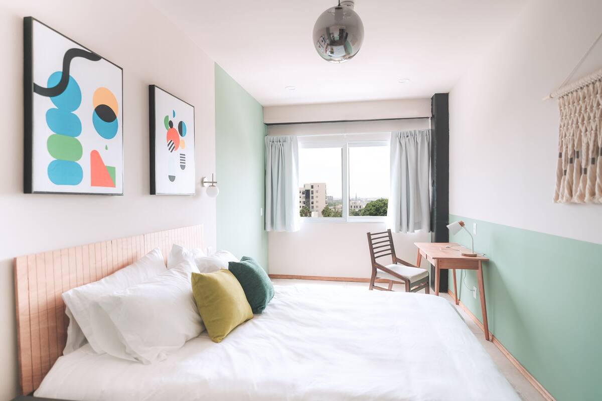 Wifi gratis y ropa de cama