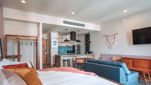 Classic Apartment | WiFi (free), bed sheets - Selina Guadalajara (Guadalajara)
