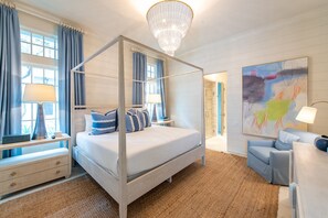 6 bedrooms, desk, iron/ironing board, free WiFi