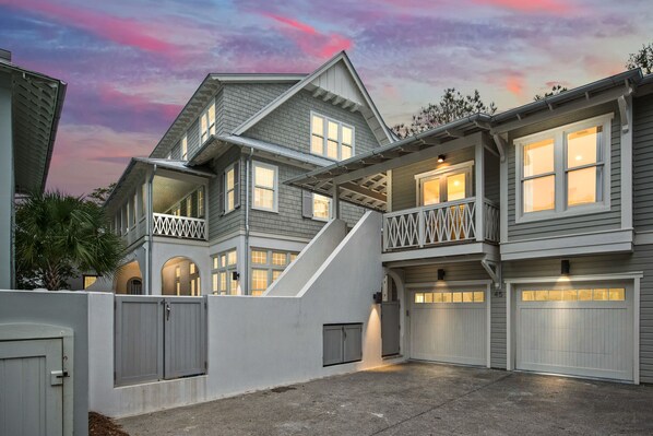 Exterior - Mary Rose Carriage House - Great Rosemary Location! (Rosemary Beach)