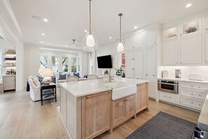 Fridge, microwave, oven, stovetop - Forget Me Not- Seaside! 5 Adult Bikes! Great Location! (Santa Rosa Beach)