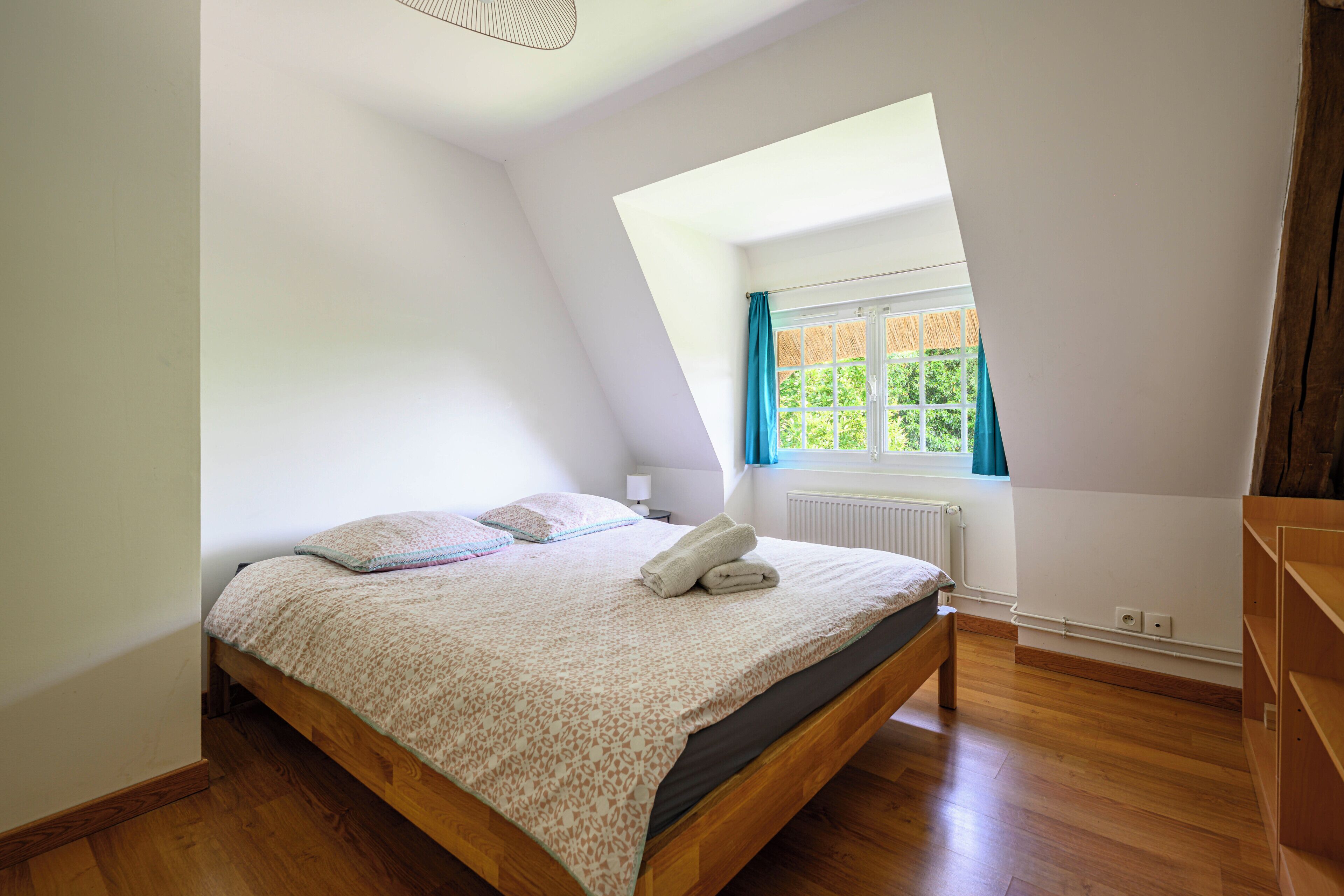 5 bedrooms, free WiFi, bed sheets