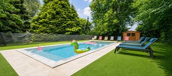Beautiful cottage with heated swimming pool and large unoverlooked garden