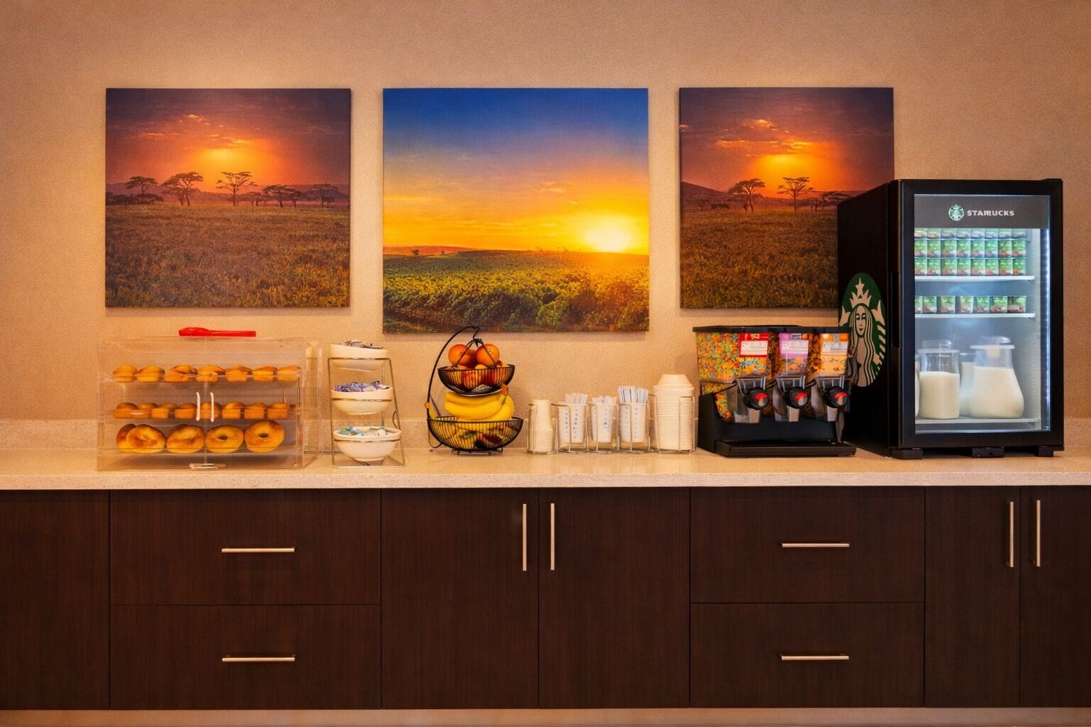 Free daily continental breakfast