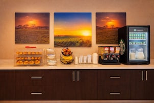 Free daily continental breakfast