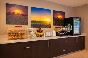 Free daily continental breakfast - Days Inn & Suites by Wyndham Tomball Houston NW (Tomball)