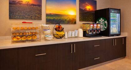 Days Inn & Suites by Wyndham Tomball/Houston NW
