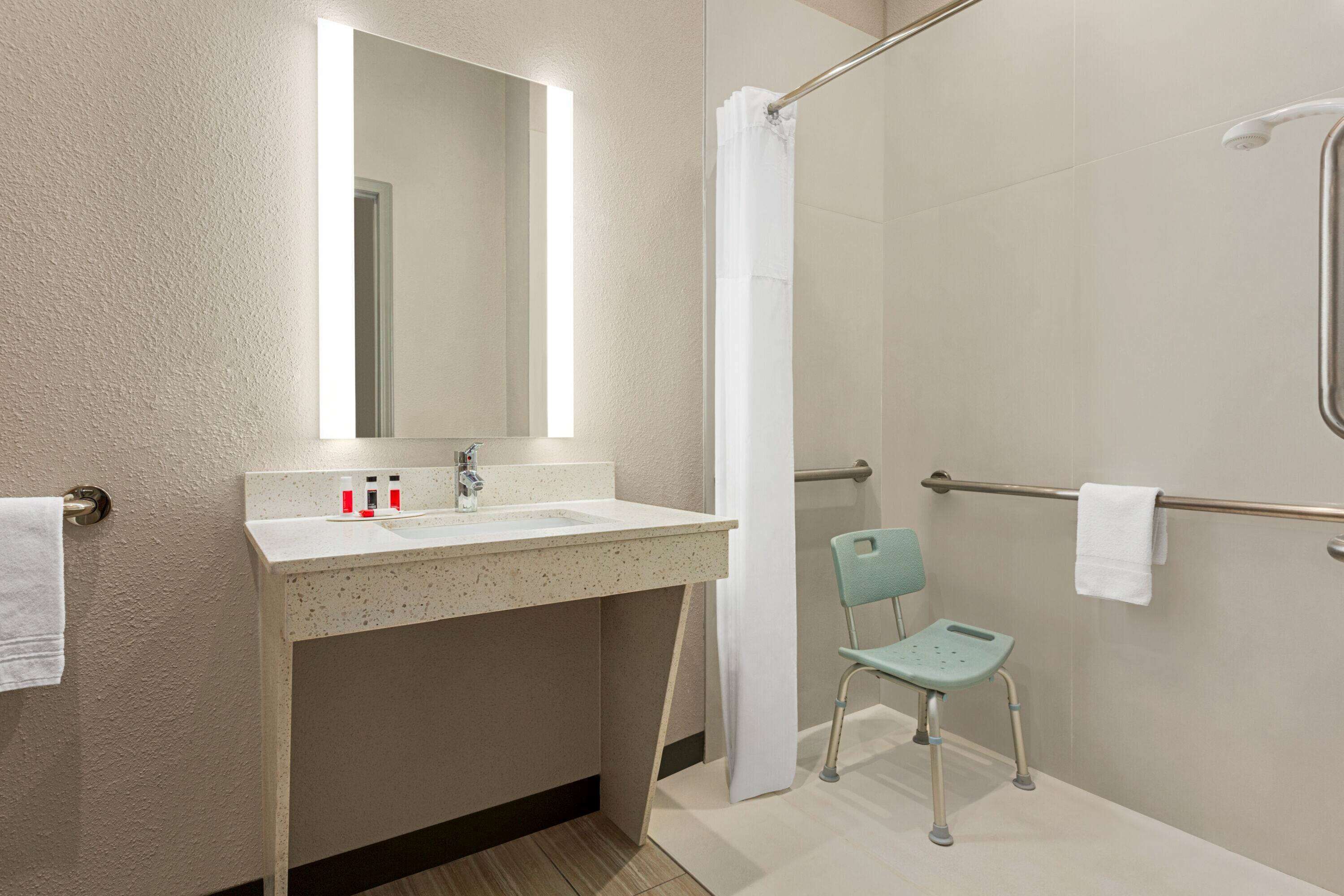 comfort double or twin room, 2 queen beds, accessible (mobility, efficiency, non-smoking) | bathroom shower