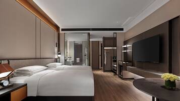 Room, 1 King Bed | Hypo-allergenic bedding, minibar, in-room safe, desk