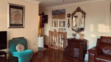 30-inch TV with digital channels