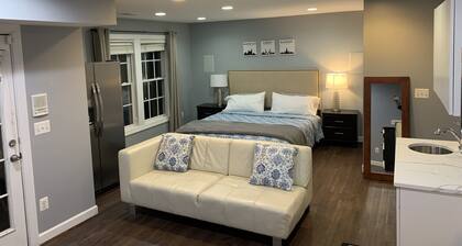 Apartment close to DC and public transportation.