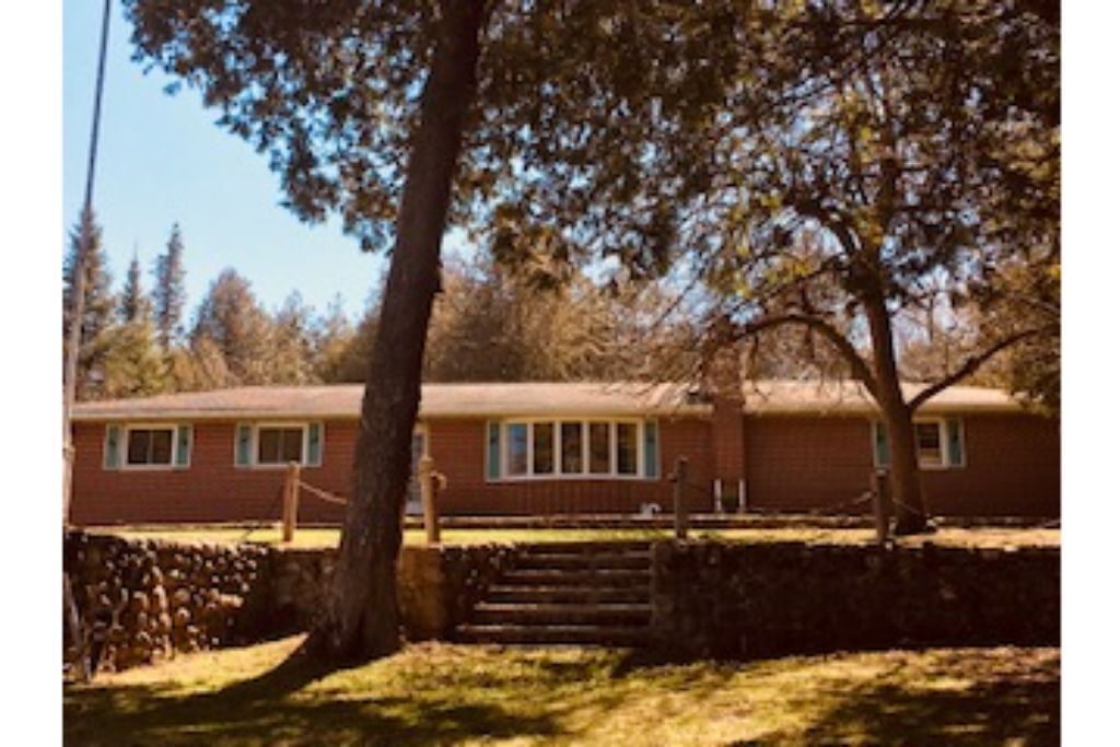 4 BR Lake Huron Vacation Home, close to Drummond Is.;Sault St. Marie;St. Ignace 