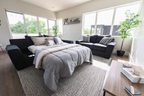 4 camere, una scrivania, ferro/asse da stiro, Wi-Fi gratuito