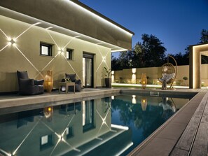 Piscine extérieure, piscine chauffée