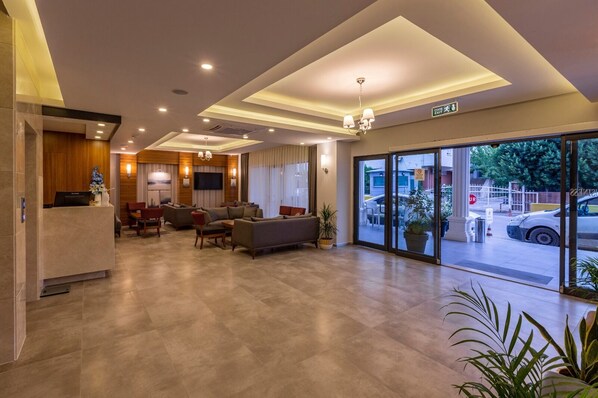 Reception - Business Hotel Antalya (Antalya)