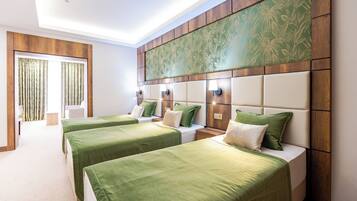 Executive Suite, 2 Bedrooms | In-room safe, individually decorated, individually furnished, desk