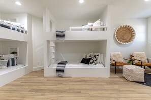 4 bedrooms, travel cot, WiFi, bed sheets