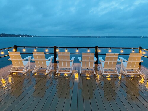 Lakeside Getaway -  fire pit, paddle boards, canoes, ping pong