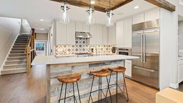 House (47C Sterling Lane) | Private kitchen | Fridge, microwave, dishwasher, coffee/tea maker
