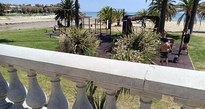 Apartment in property house near sea and center